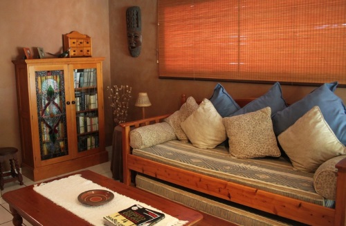 Bumble Bees Bed Breakfast sitting area